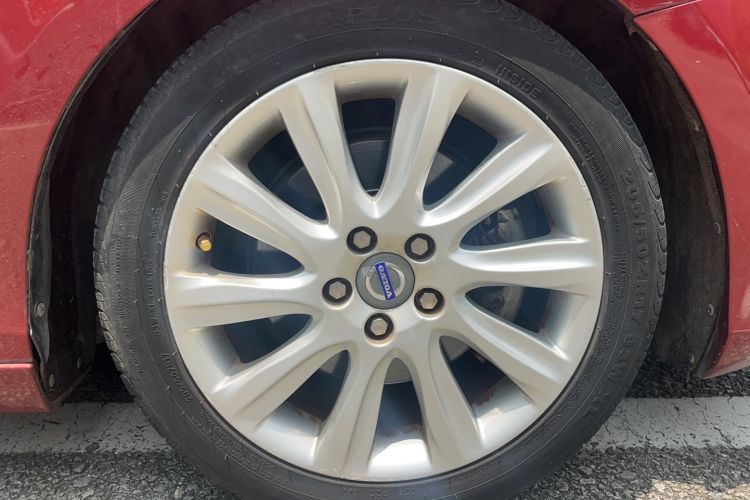 Used Volvo V40 2015 1.6T Zhiyi Edition Exterior 3