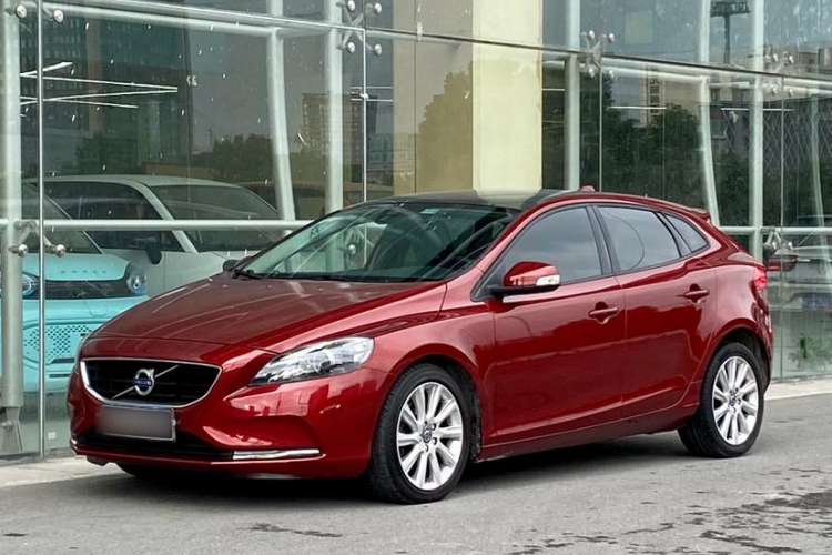 Used Volvo V40 2015 1.6T Zhiyi Edition Exterior 5