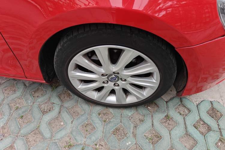 Used Volvo V40 2015 1.6T Zhiyi Edition Exterior 7