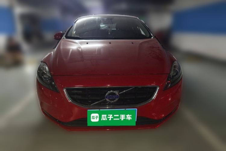Used Volvo V40 2015 1.6T Zhiyi Edition Front