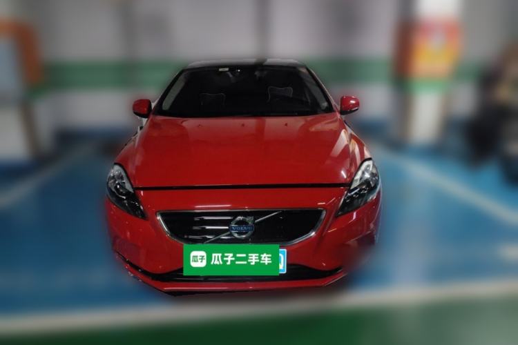 Used Volvo V40 2015 1.6T Zhiya Edition Front
