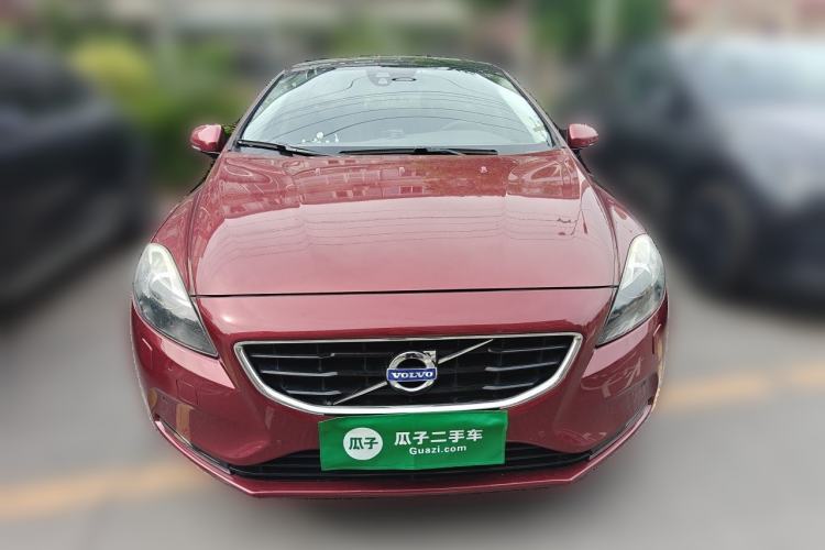 Used Volvo V40 2015 1.6T Zhiya Edition Front
