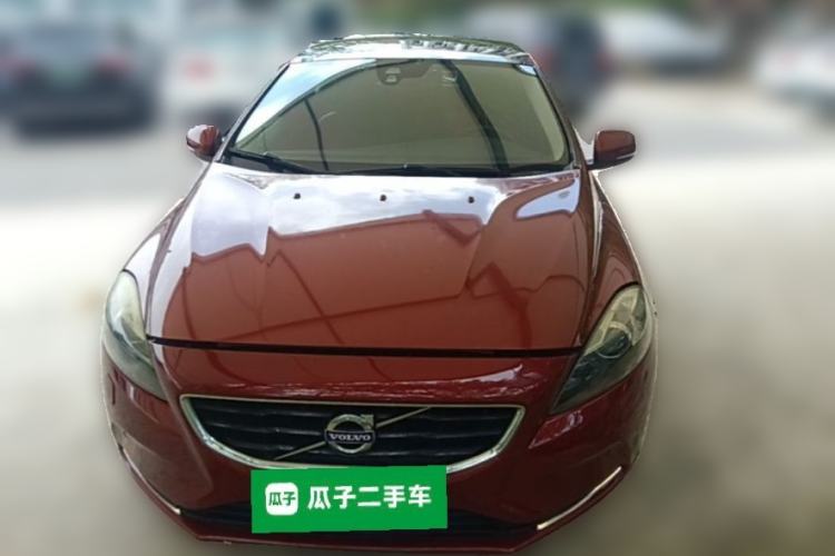 Used Volvo V40 2015 1.6T Zhiya Edition Front