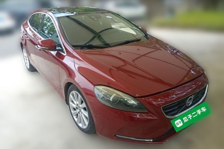 Used Volvo V40 2015 1.6T Zhiya Edition Front Right 45 Deg