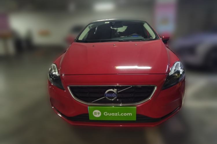 Used Volvo V40 2015 1.6T Zhiyi Edition Front