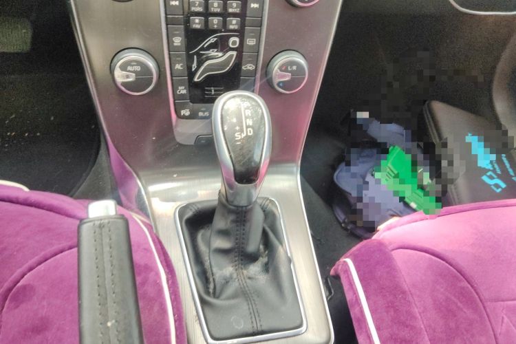 Used Volvo V40 2015 1.6T Zhiya Edition Gear Lever