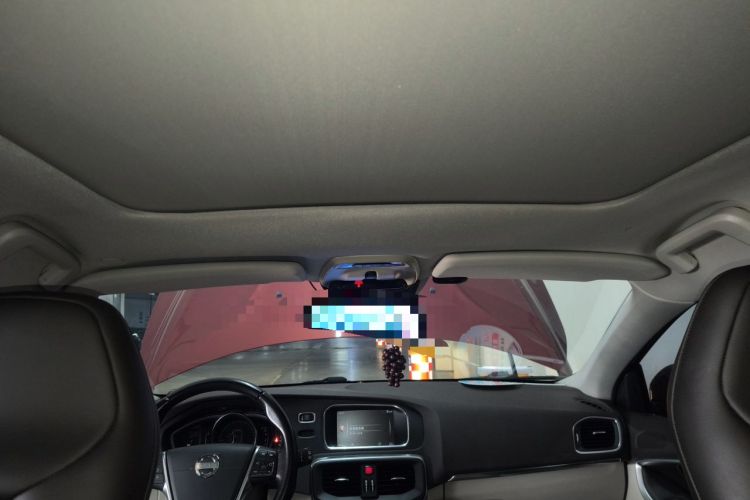Used Volvo V40 2015 1.6T Zhiyi Edition Headliner