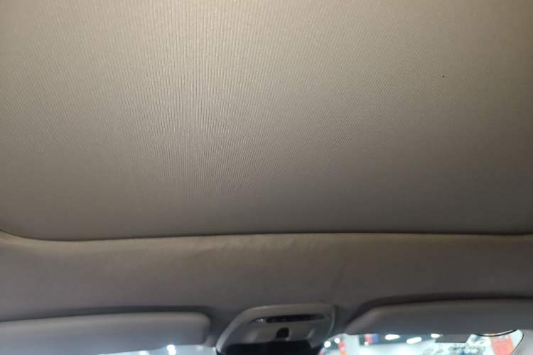 Used Volvo V40 2015 1.6T Zhiyi Edition Headliner