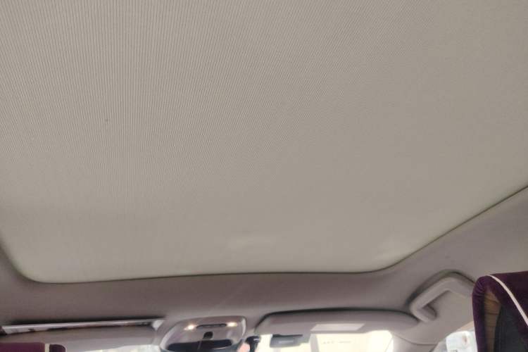 Used Volvo V40 2015 1.6T Zhiya Edition Headliner