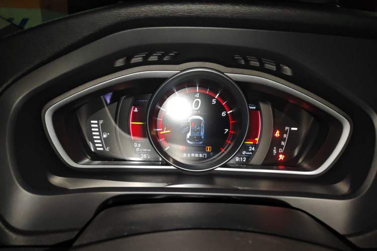 Used Volvo V40 2015 1.6T Zhiyi Edition Instrument Cluster