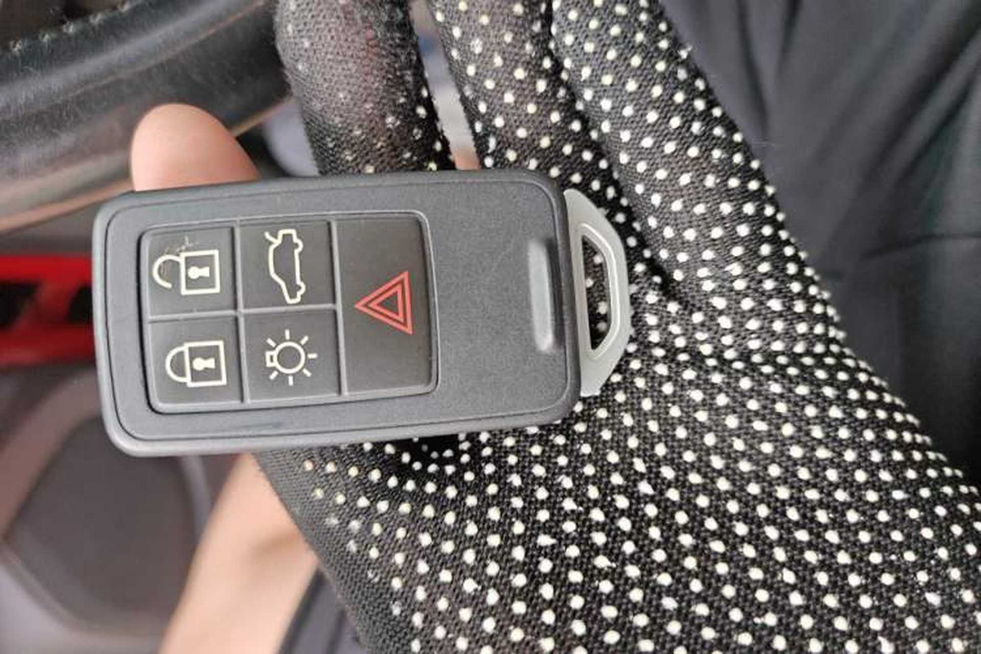 Used Volvo V40 2015 1.6T Zhiyi Edition Interior 1