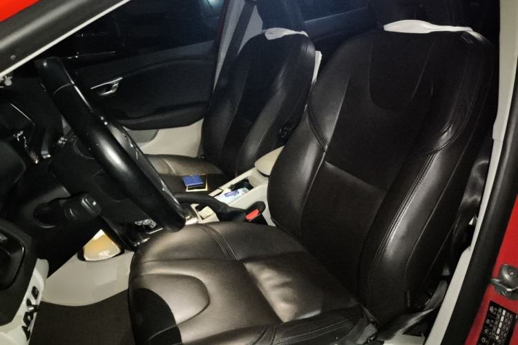 Used Volvo V40 2015 1.6T Zhiyi Edition Left Front Seat