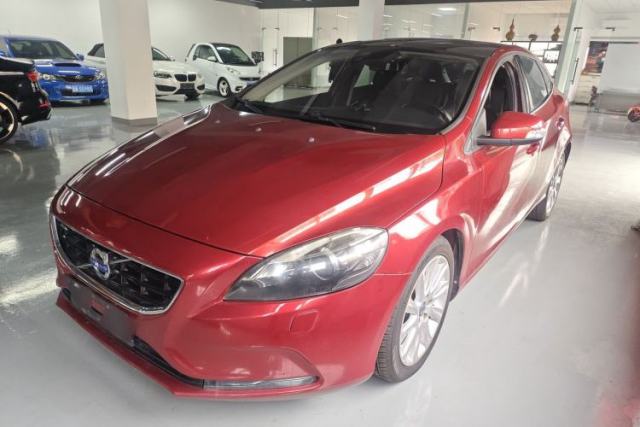 Used Volvo V40 2015 1.6T Zhiyi Edition
