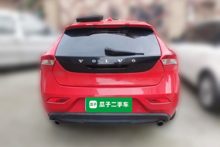 Used Volvo V40 2015 1.6T Zhiya Edition Rear