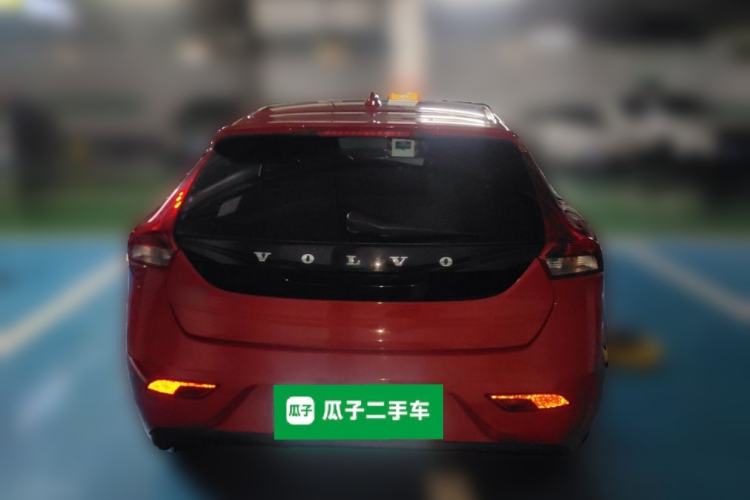 Used Volvo V40 2015 1.6T Zhiya Edition Rear