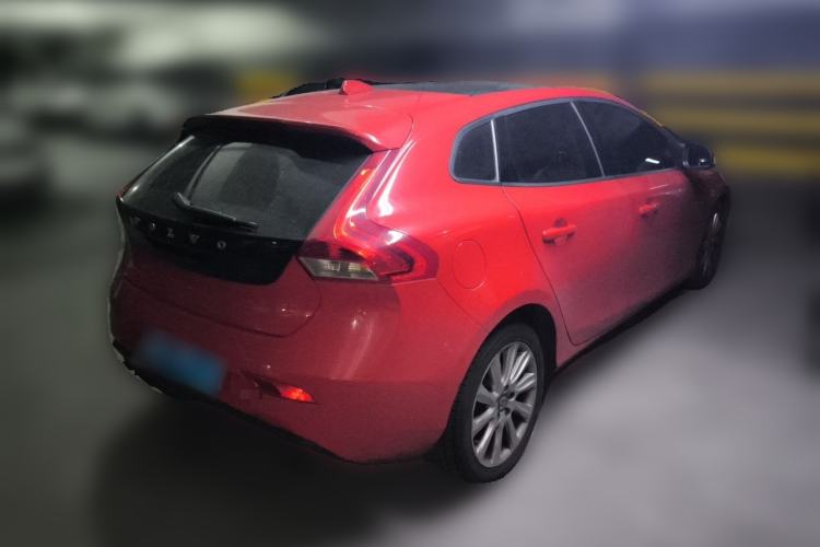 Used Volvo V40 2015 1.6T Zhiyi Edition Rear Right 45 Deg