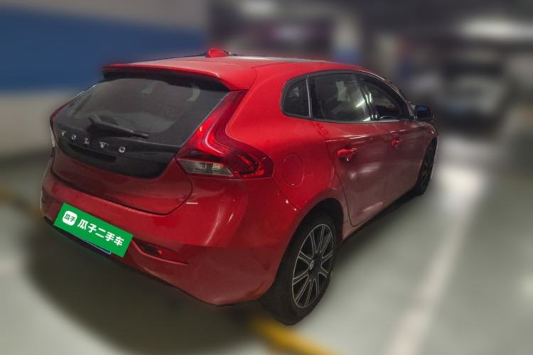 Used Volvo V40 2015 1.6T Zhiyi Edition Rear Right 45 Deg