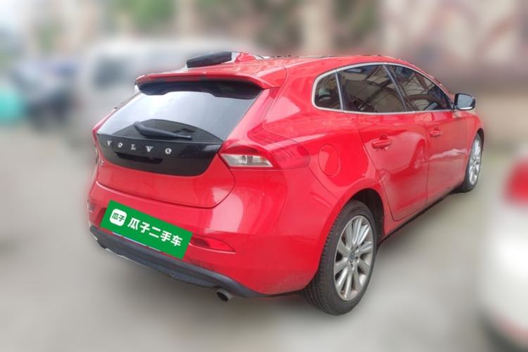 Used Volvo V40 2015 1.6T Zhiya Edition Rear Right 45 Deg