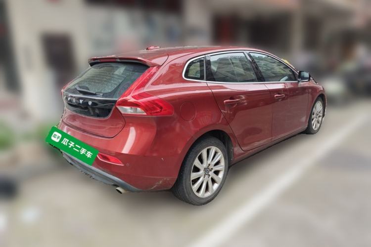 Used Volvo V40 2015 1.6T Zhiya Edition Rear Right 45 Deg