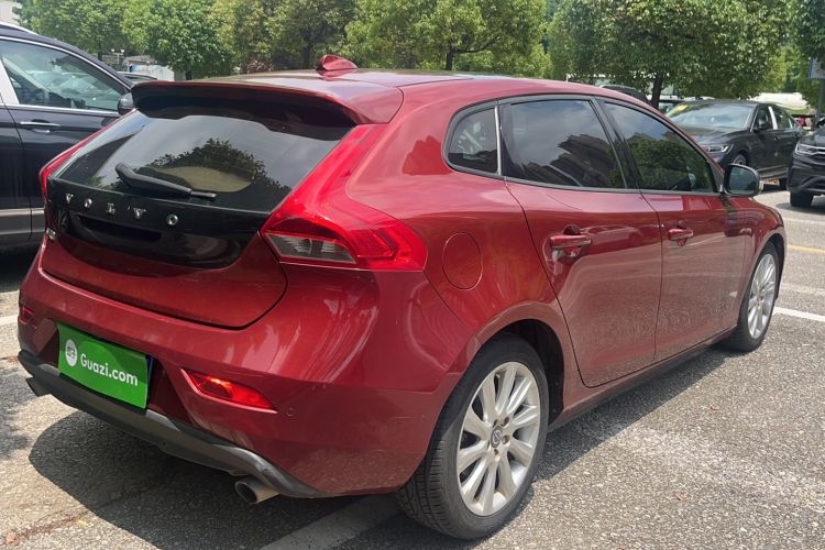 Used Volvo V40 2015 1.6T Zhiyi Edition Rear Right 45 Deg