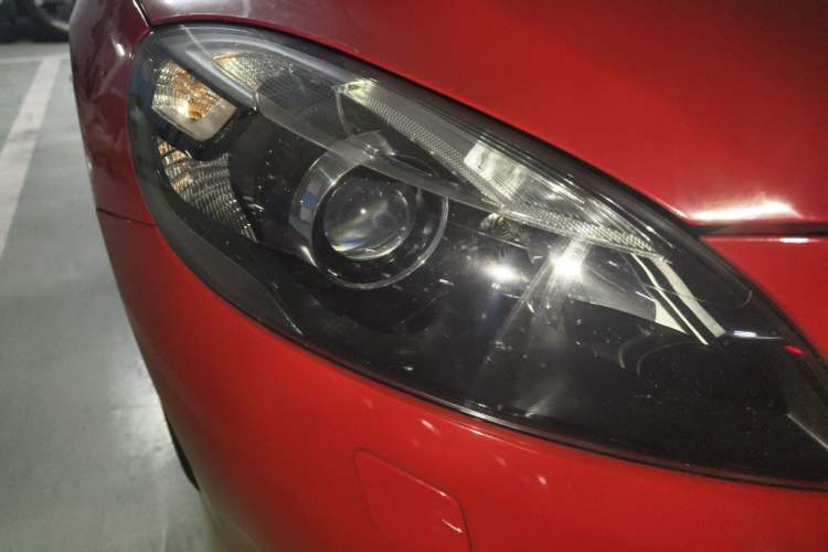 Used Volvo V40 2015 1.6T Zhiyi Edition Right Front Headlight
