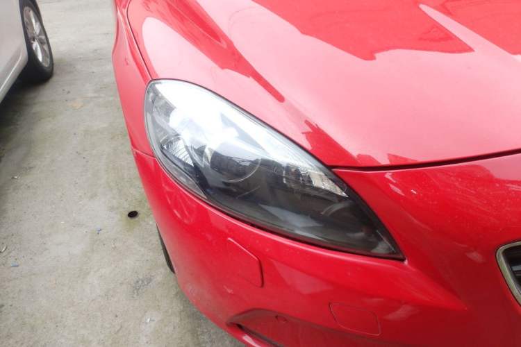 Used Volvo V40 2015 1.6T Zhiya Edition Right Front Headlight