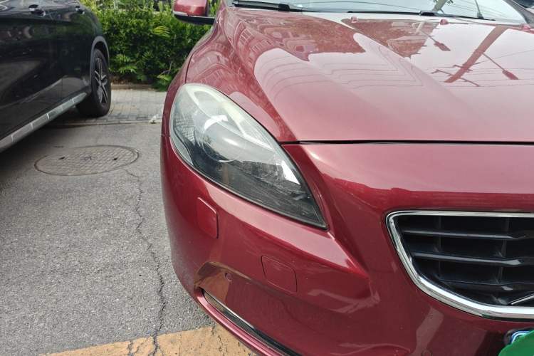 Used Volvo V40 2015 1.6T Zhiya Edition Right Front Headlight