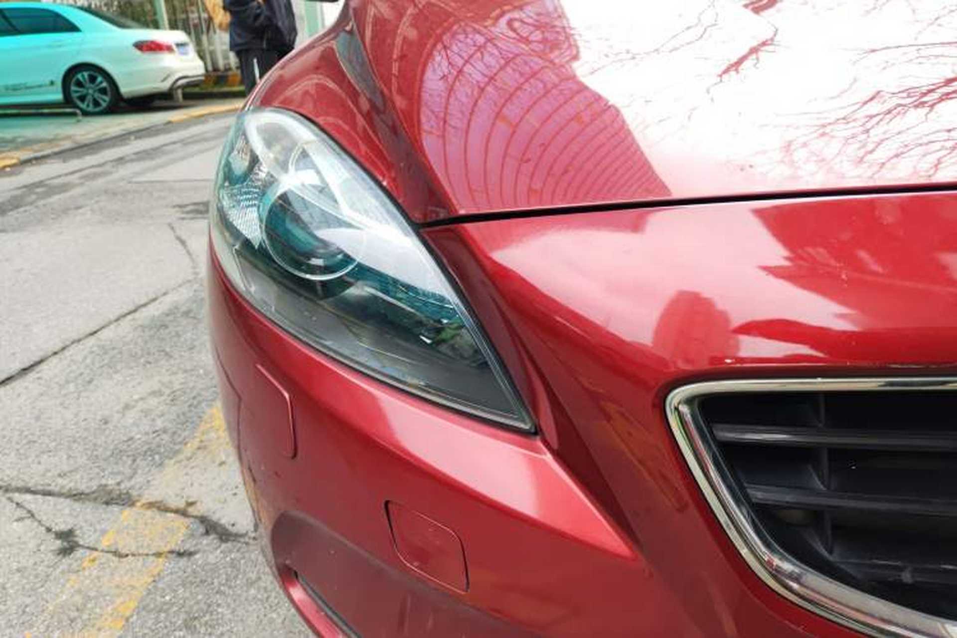 Used Volvo V40 2015 1.6T Zhiyi Edition Right Front Headlight