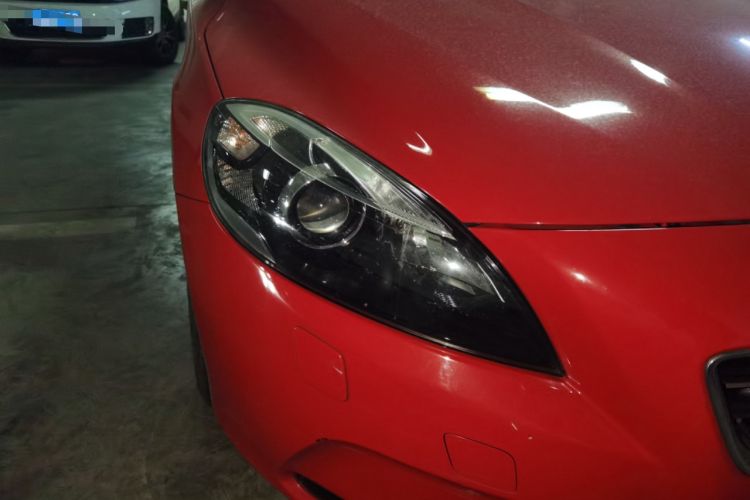 Used Volvo V40 2015 1.6T Zhiyi Edition Right Front Headlight
