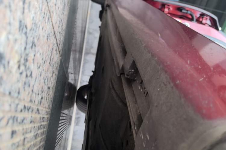 Used Volvo V40 2015 1.6T Zhiya Edition Right Side Sill
