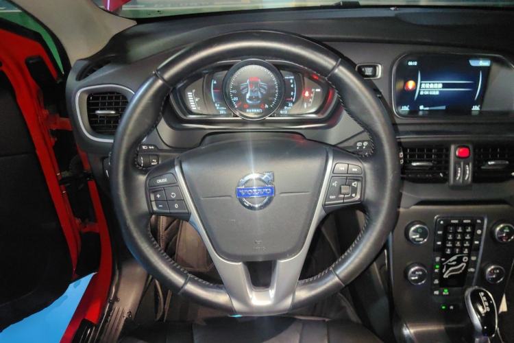 Used Volvo V40 2015 1.6T Zhiya Edition Steering Wheel