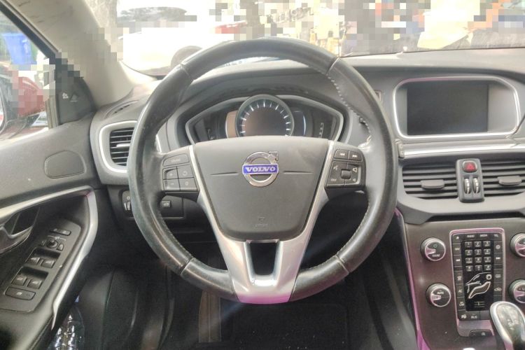 Used Volvo V40 2015 1.6T Zhiya Edition Steering Wheel