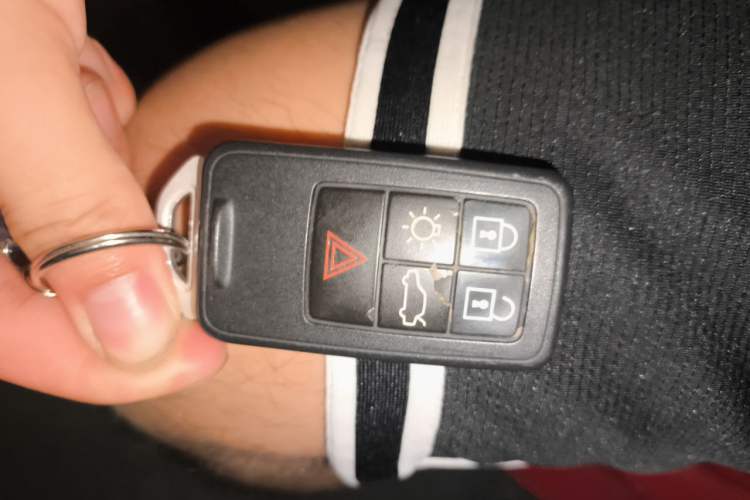 Used Volvo V40 2015 1.6T Zhiyi Edition Vehicle Key