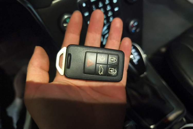 Used Volvo V40 2015 1.6T Zhiyi Edition Vehicle Key