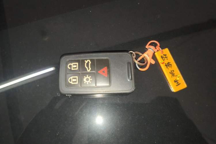 Used Volvo V40 2015 1.6T Zhiyi Edition Vehicle Key