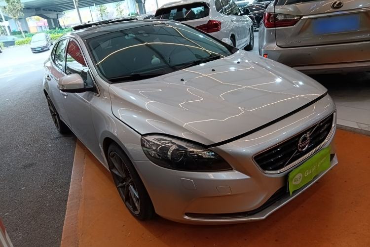 Used Volvo V40 2015 1.6T Zhiyi Edition Exterior 1