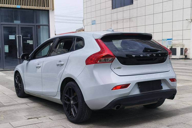 Used Volvo V40 2015 1.6T Zhiyi Edition Exterior 7