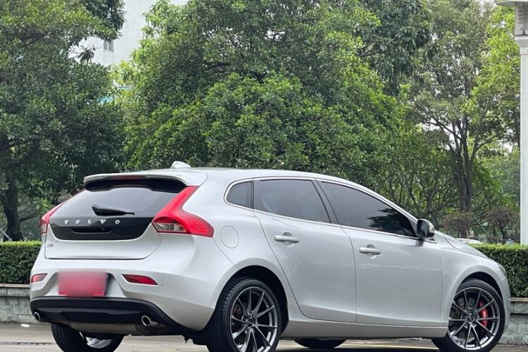Used Volvo V40 2015 1.6T Zhiyi Edition Exterior 8