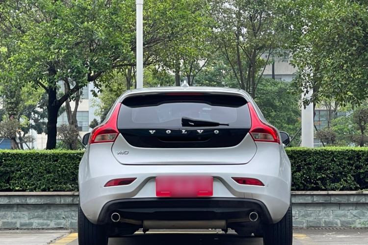 Used Volvo V40 2015 1.6T Zhiyi Edition Exterior 9
