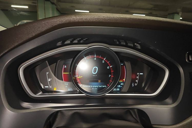 Used Volvo V40 2015 1.6T Zhiyi Edition Instrument Cluster