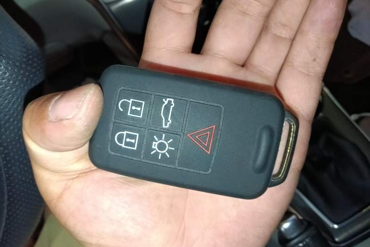 Used Volvo V40 2015 1.6T Zhiyi Edition Interior 1