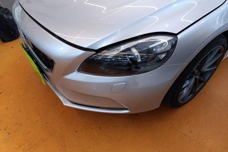 Used Volvo V40 2015 1.6T Zhiyi Edition Left Front Headlight