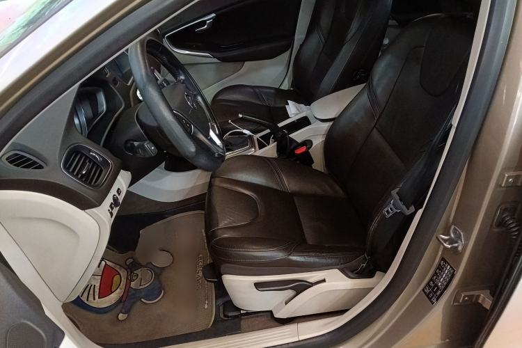Used Volvo V40 2015 1.6T Zhiyi Edition Left Front Seat