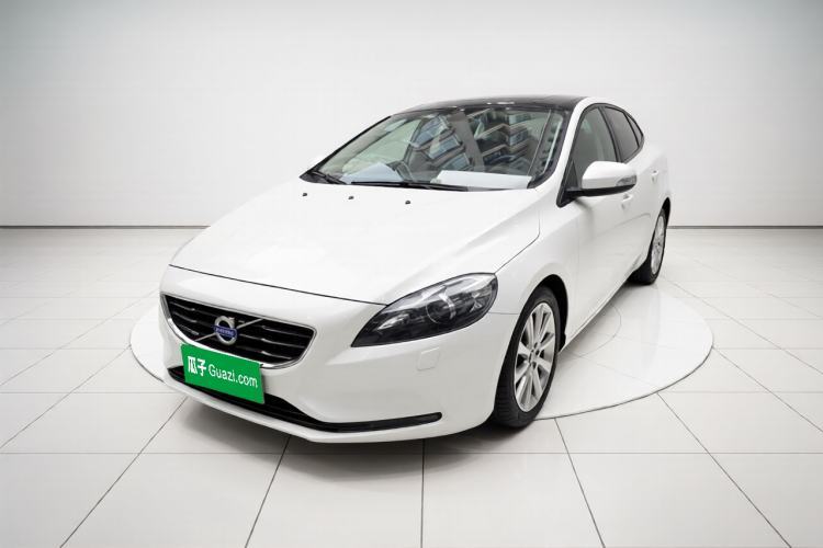 Used Volvo V40 2015 1.6T Zhiyi Edition Guazi used car, China used car export, Used car for sale, Used  cars, Cheapest cars for sale