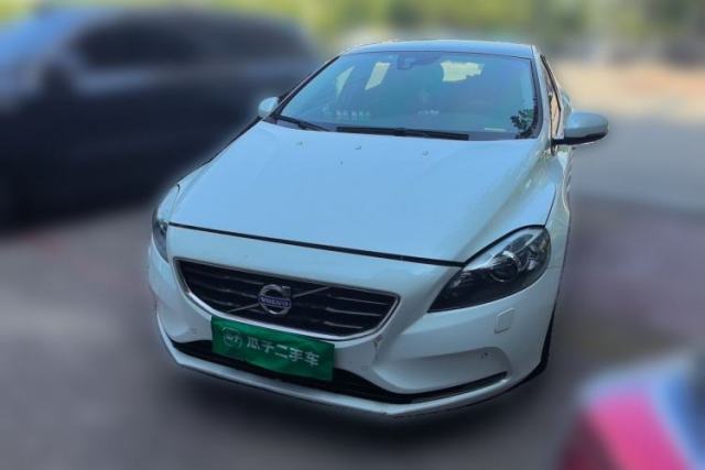 Used Volvo V40 2015 1.6T Zhiya Edition