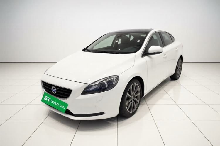 Ojetý Volvo V40 2015 1.6T Zhiya Edition Guazi used car, China used car export, Used car for sale, Used  cars, Cheapest cars for sale