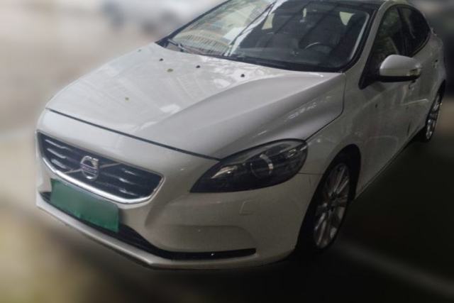 Used Volvo V40 2015 1.6T Zhiyi Edition