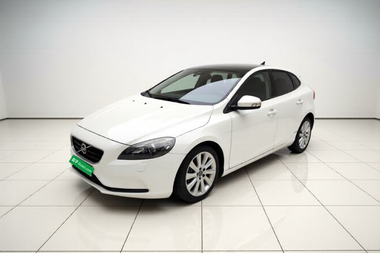Used Volvo V40 2015 1.6T Zhiyi Edition Guazi used car, China used car export, Used car for sale, Used  cars, Cheapest cars for sale