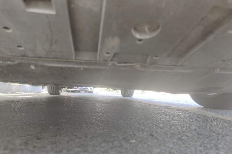 Used Volvo V40 2015 1.6T Zhiya Edition Chassis Front