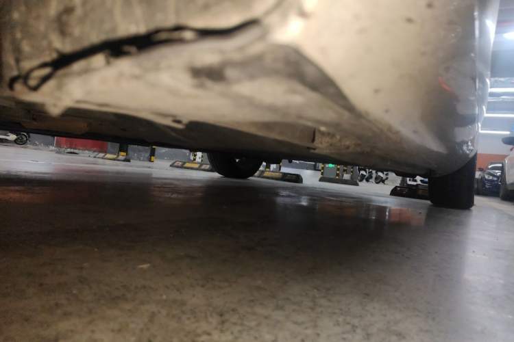 Used Volvo V40 2015 1.6T Zhiyi Edition Chassis Front Left